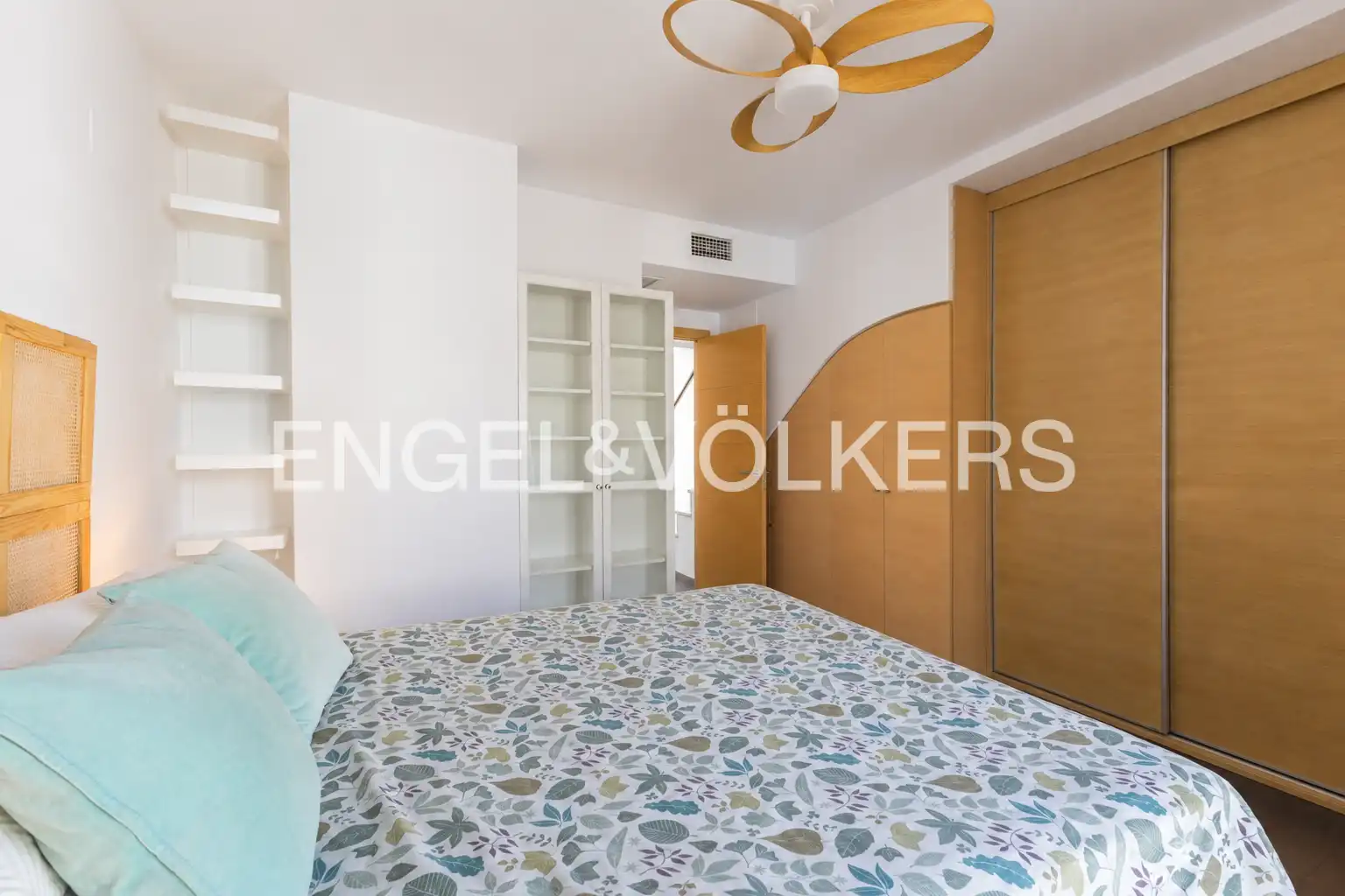 Dormitori de Casa o xalet de lloguer en Valencia amb Aire condicionat, Calefacció i Terrassa