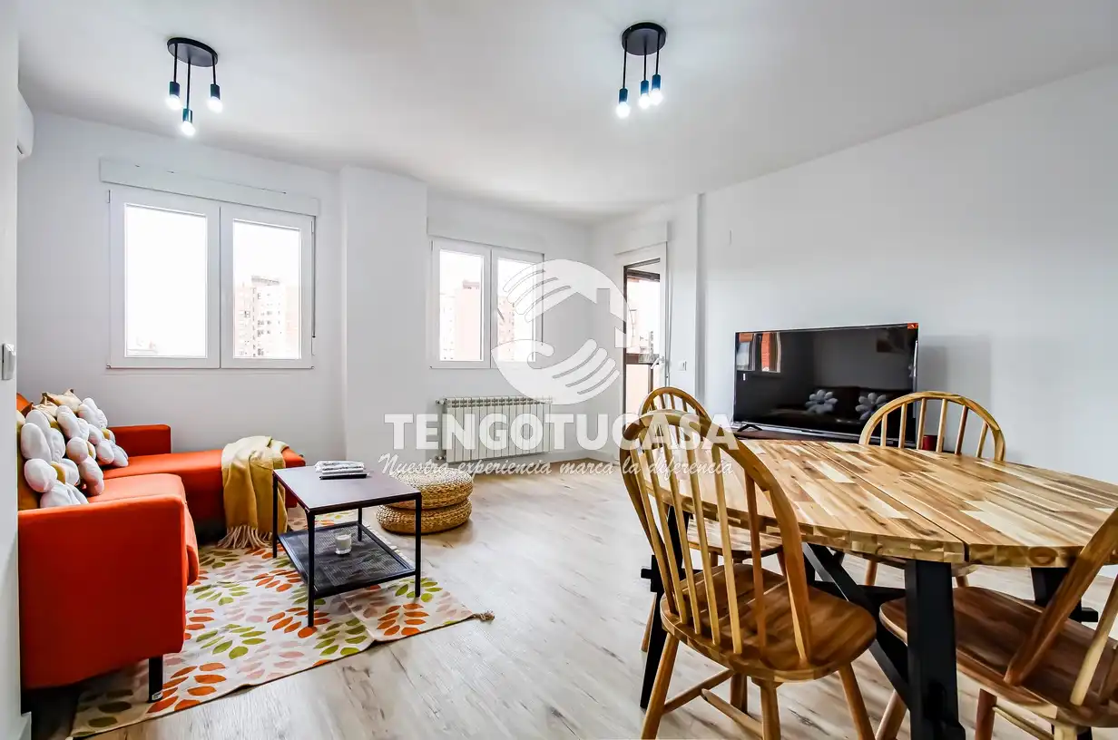 Living room of Flat for sale in  Madrid Capital  with Air Conditioner, Heating and Terrace