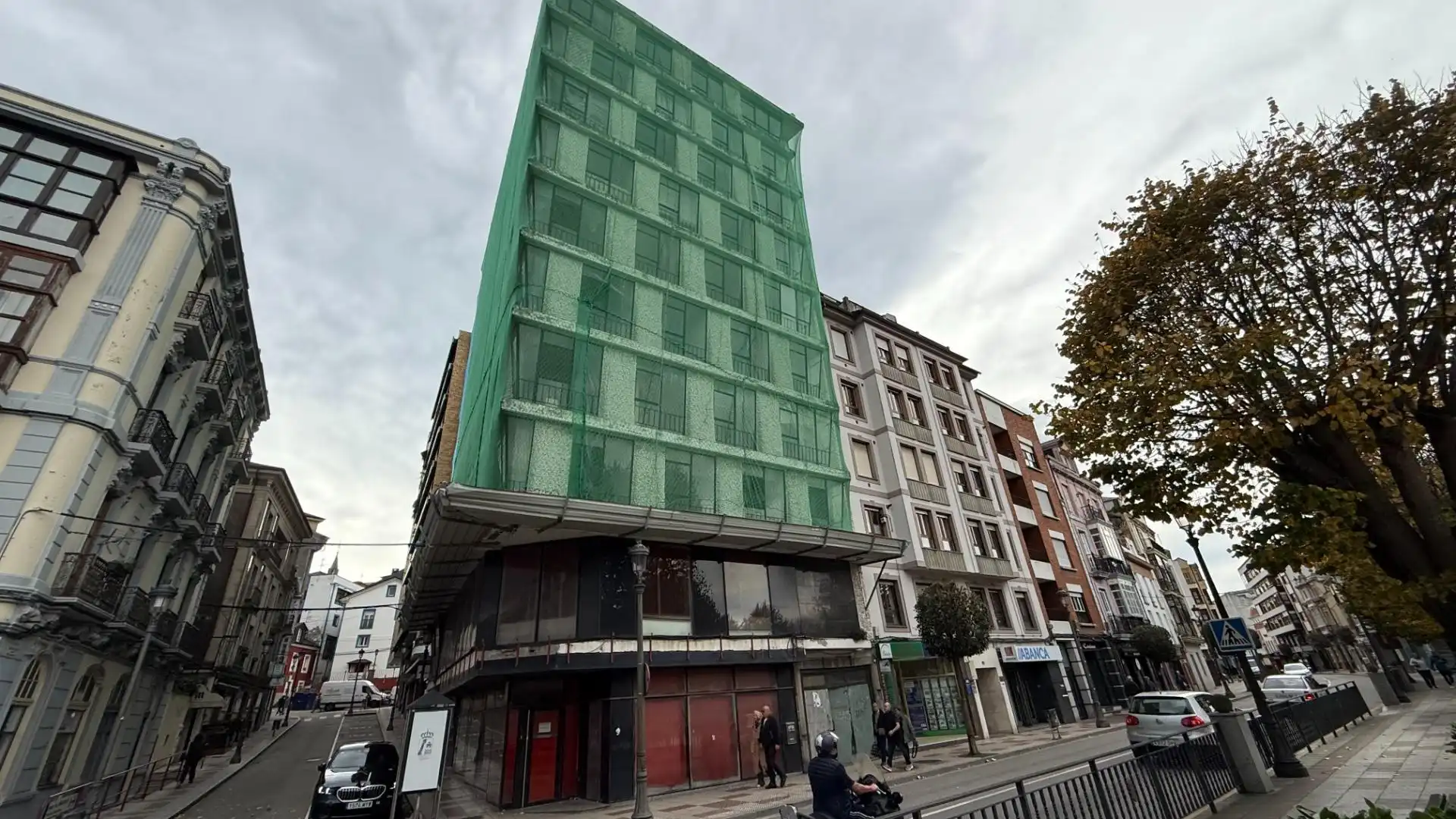 Vista exterior de Edificio en venta en Navia