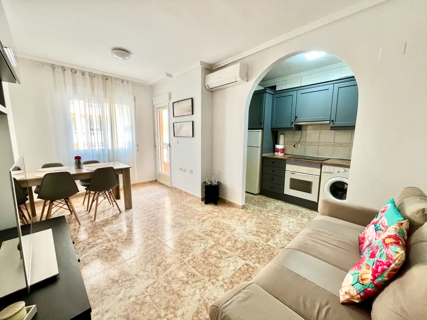 Kitchen of Flat for sale in Torrevieja  with Air Conditioner, Heating and Terrace
