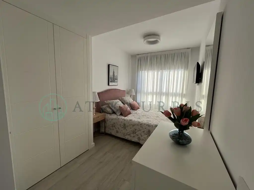 Habitación de Ático de alquiler en Málaga con Aire acondicionado, Terraza y Piscina