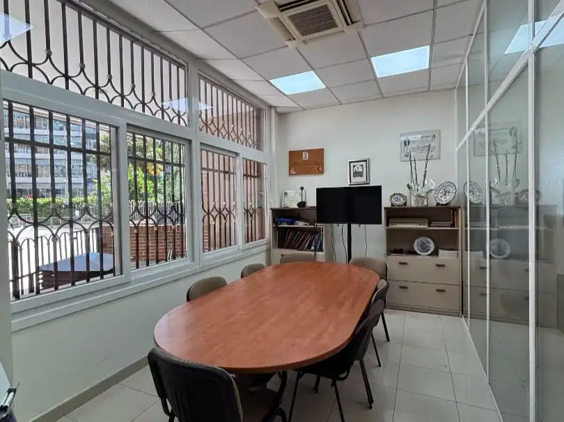 Büro zum Verkauf in Ciudad Lineal