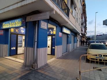 Local comercial en venda a Carrer dels Sants Just i Pastor 64