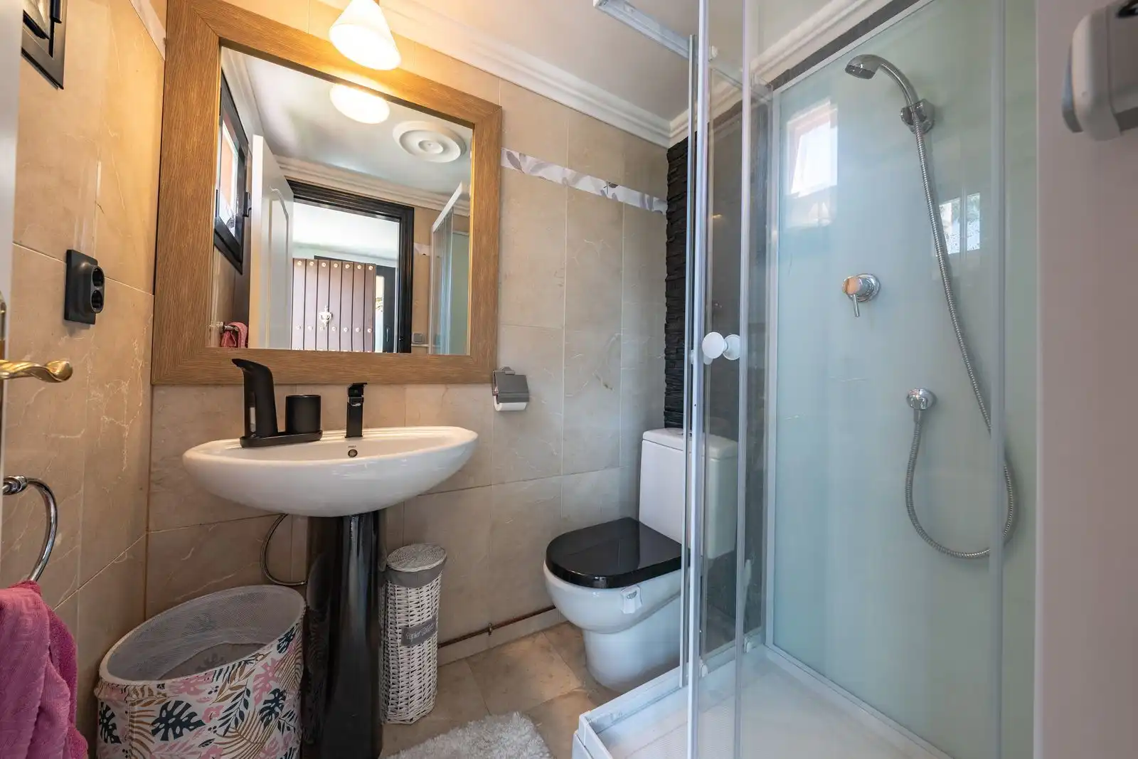 Baño de Casa adosada en venta en Marbella con Aire acondicionado, Amueblado y Internet