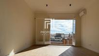 Exterior view of Apartment for sale in  Barcelona Capital  with Air Conditioner, Heating and Terrace