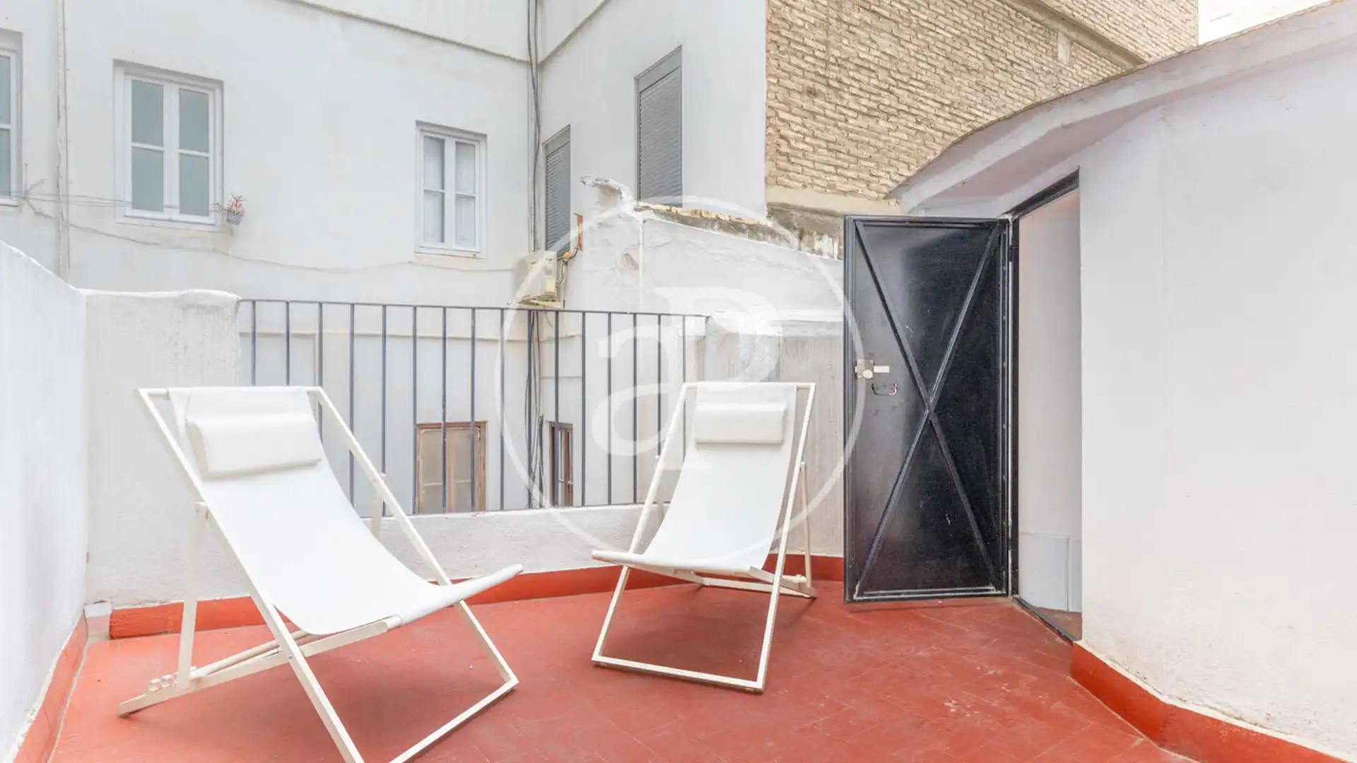 Vista exterior de Piso de alquiler en  Valencia Capital con Calefacción, Terraza y Amueblado