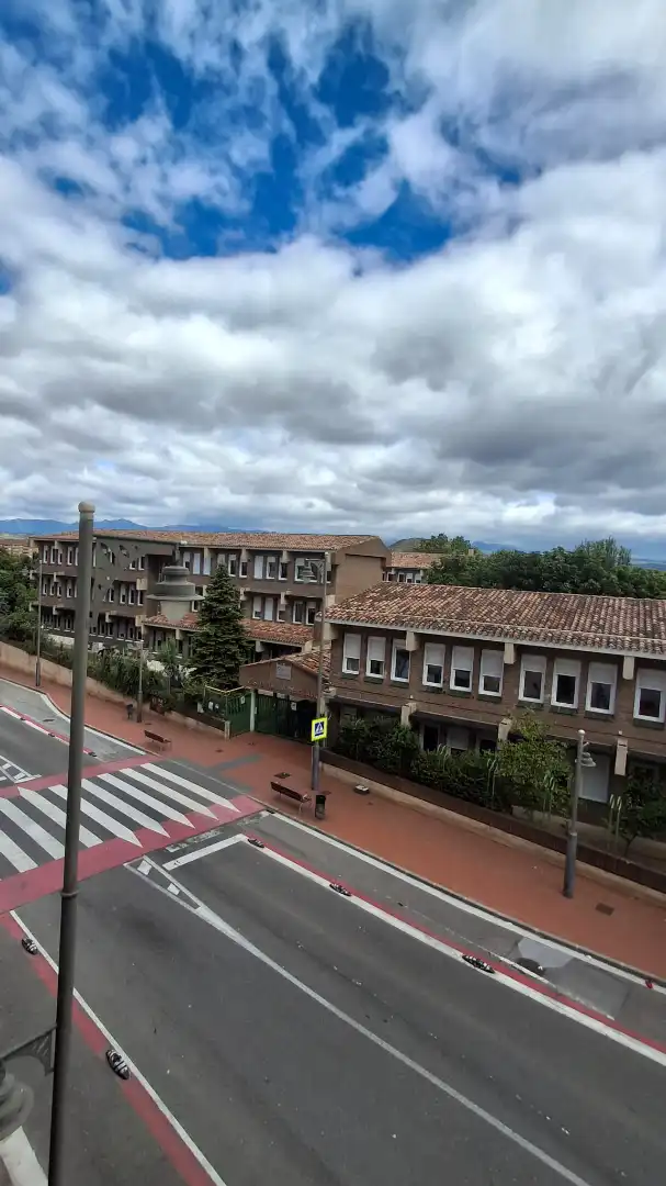 Vista exterior de Apartamento en venta en  Logroño con Calefacción, Parquet y Amueblado
