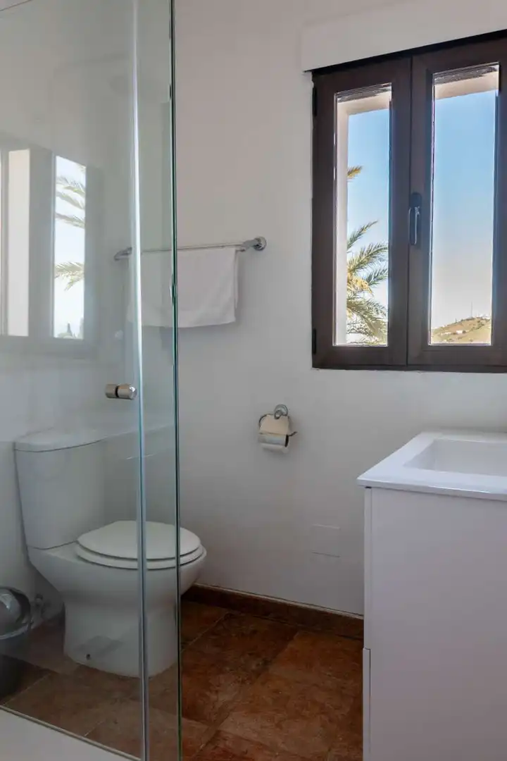 Badezimmer von Haus oder Chalet zum Verkauf in Salobreña mit Terrasse und Schwimmbad