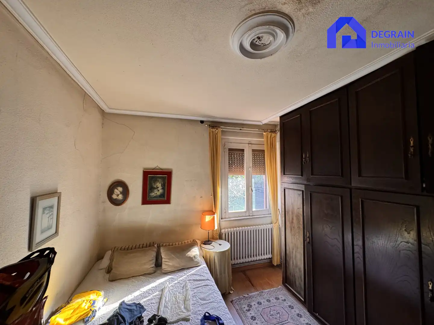 Dormitori de Casa o xalet en venda en Ribera de Arriba amb Jardí privat