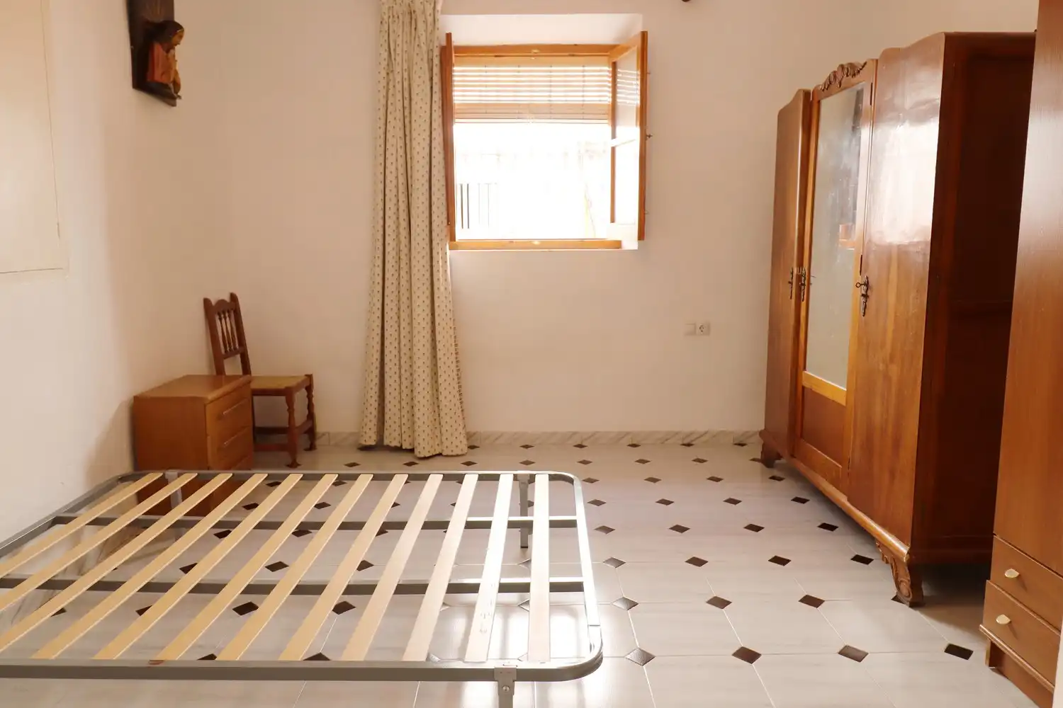 Dormitori de Casa o xalet en venda en Íllora amb Jardí privat i Moblat