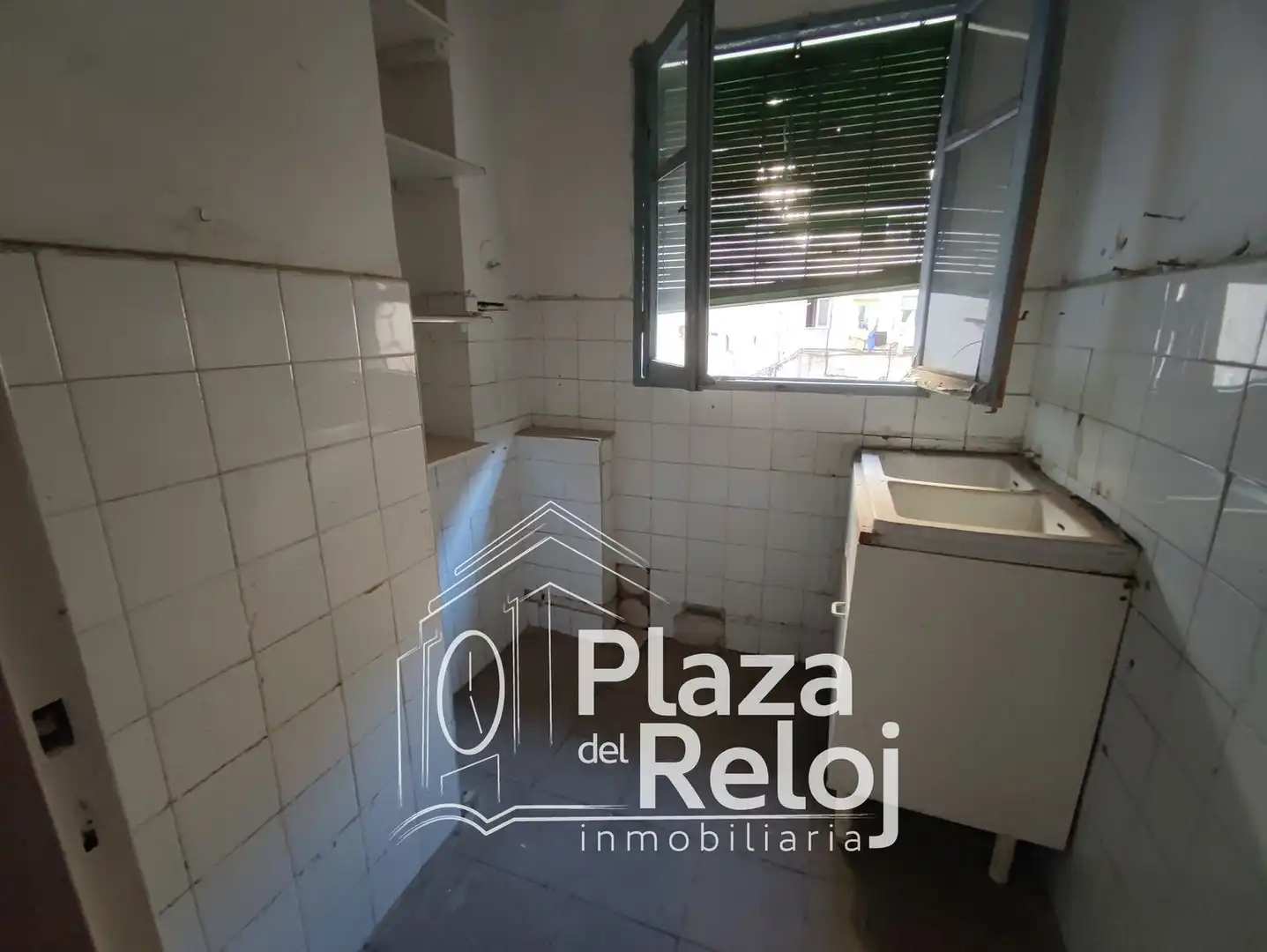 Exterior view of Buildings for sale in Talavera de la Reina