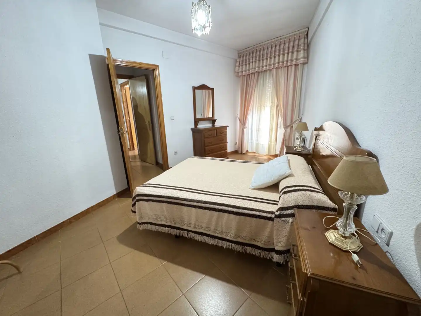 Habitación de Piso de alquiler en Cuerva con Aire acondicionado, Calefacción y Terraza