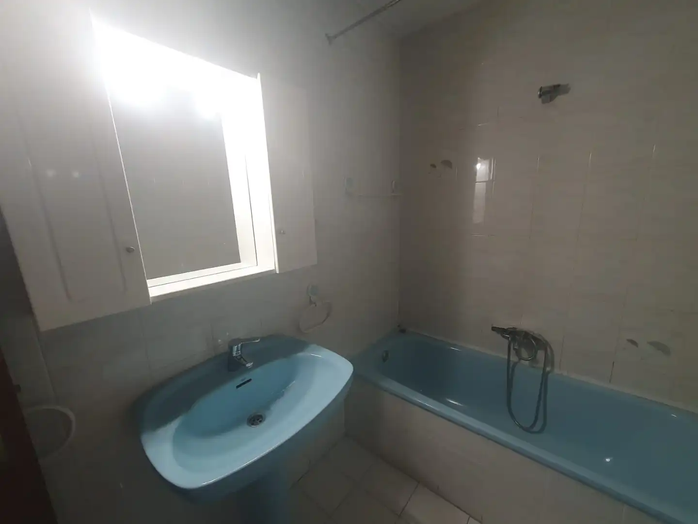 Bany de Pis en venda en Puertollano amb Calefacció, Terrassa i Moblat
