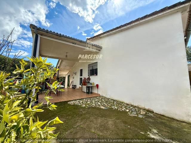 Casa-chalet en Venta en Santa Maria de Trassierra
