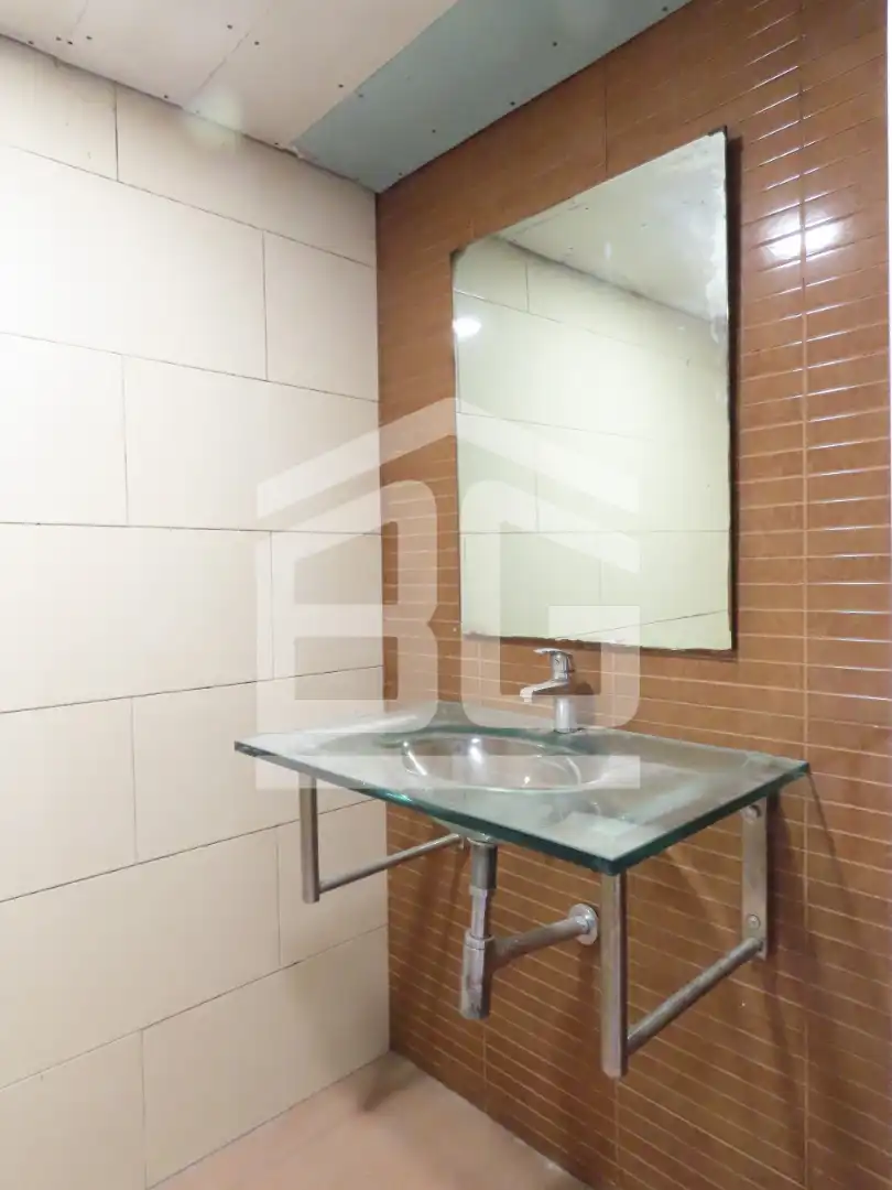 Bathroom of Commercial properties for rent in Granollers