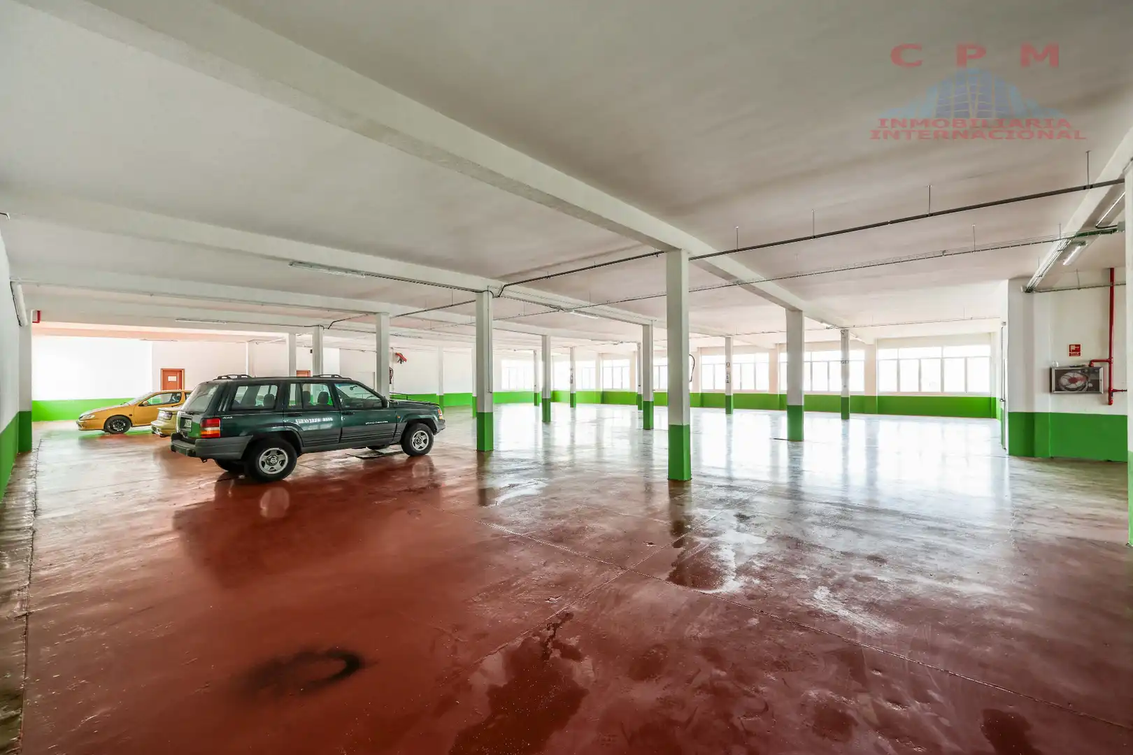 Parkplatz von Gebäude zur Miete in Madrid