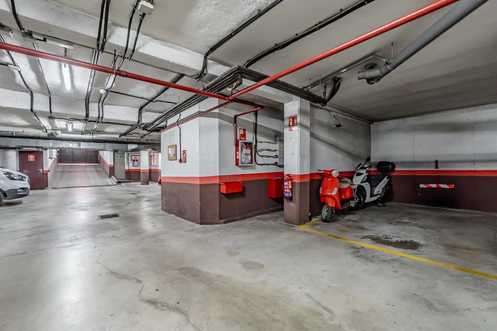 Parking de Ático en venta en Madrid con Aire acondicionado, Calefacción y Terraza