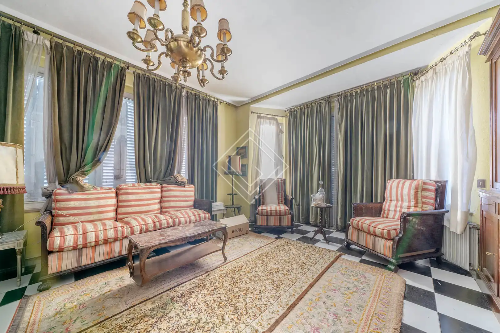 Sala de estar de Casa o chalet en venta en Madrid con Jardín privado, Terraza y Piscina