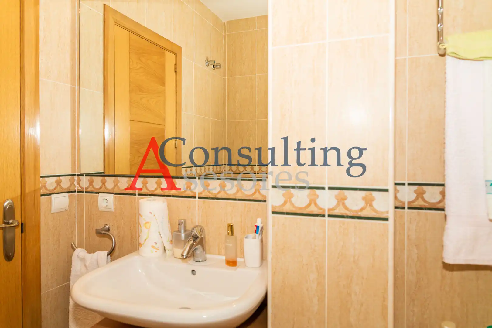 Baño de Dúplex en venta en San Juan del Puerto con Amueblado, Horno y Lavadora