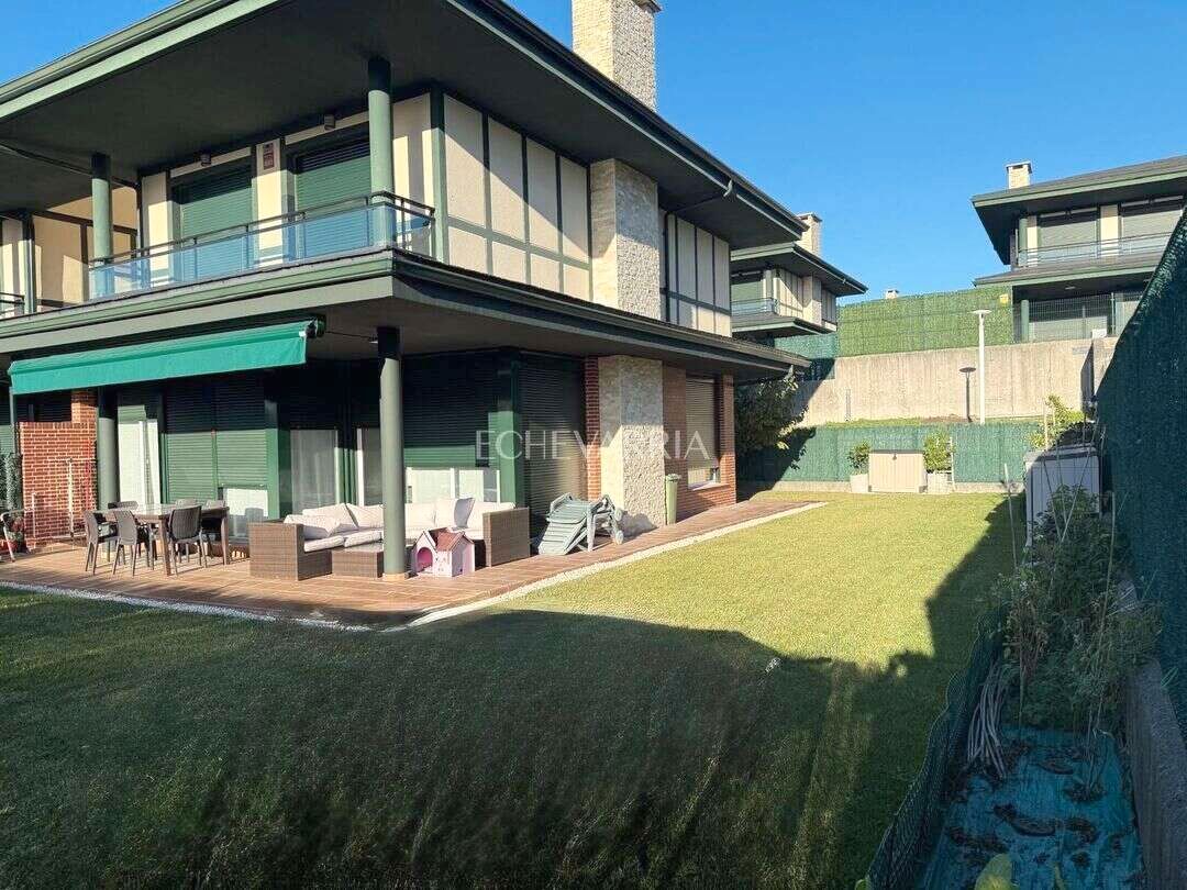 Casa o chalet en venta en Mioño - Santullán