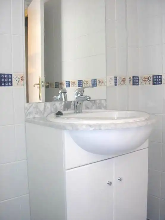 Baño de Piso de alquiler en Zaragoza con Calefacción, Amueblado y Horno