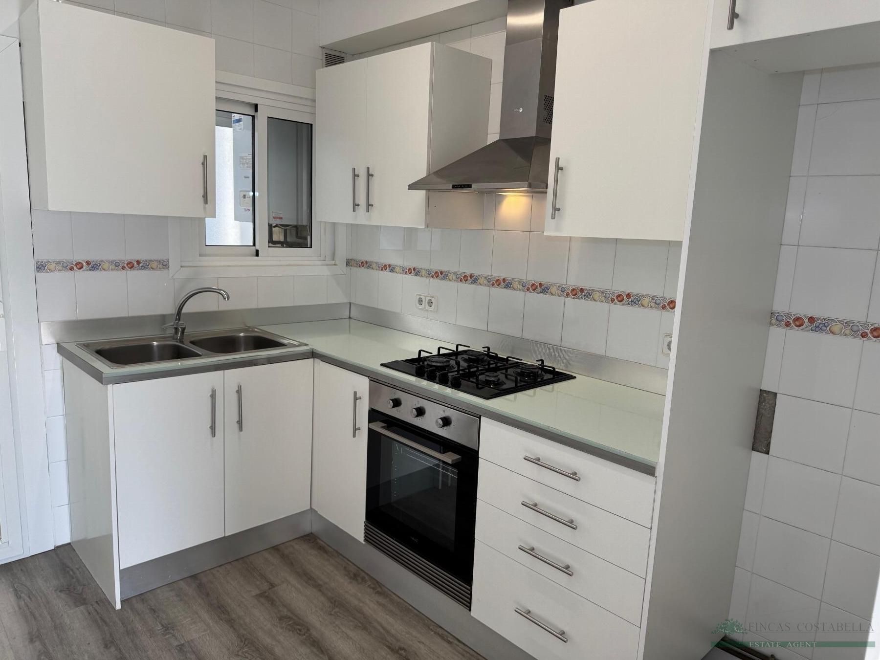 Kitchen of Apartment for sale in Sant Feliu de Guíxols  with Air Conditioner, Heating and Parquet flooring