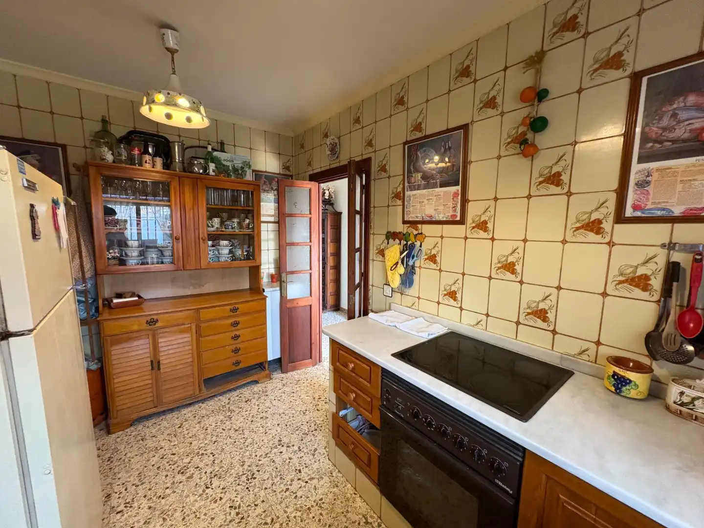 Cuina de Casa o xalet en venda en El Puerto de Santa María amb Jardí privat, Traster i Piscina
