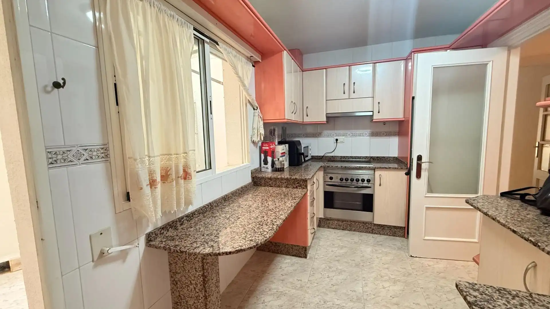 Cocina de Piso de alquiler en Águilas con Aire acondicionado, Trastero y Amueblado