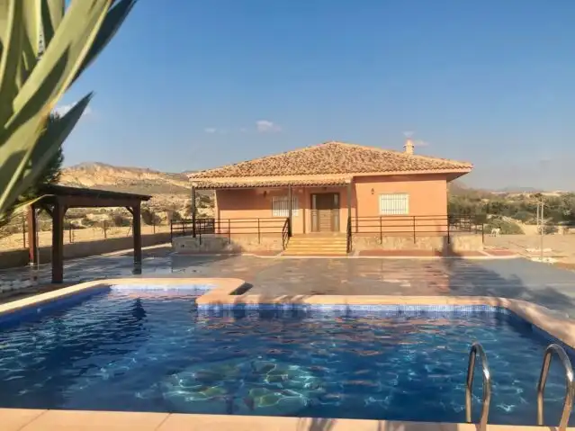 Casa rústica en venda a Abanilla
