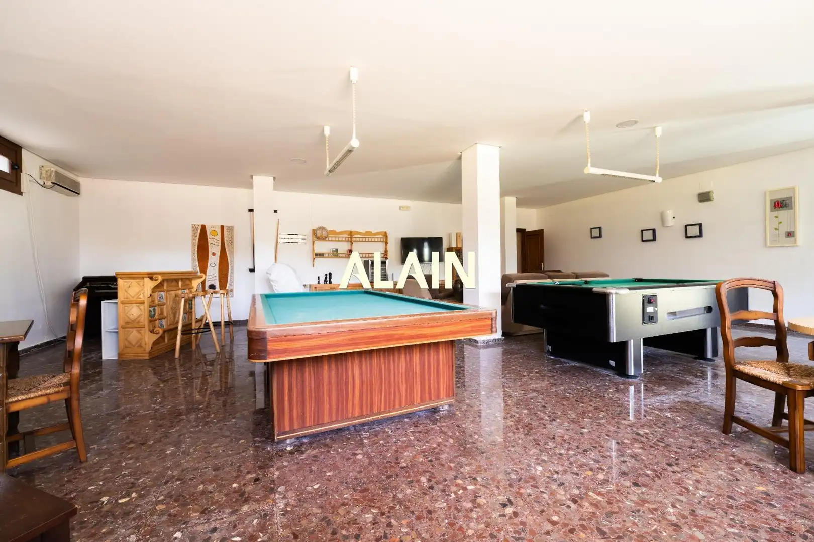 Casa o chalet en venta en Chiva con Jardín privado, Terraza y Trastero