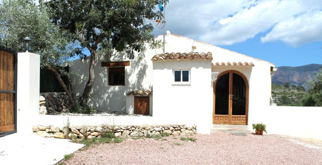 Vista exterior de Finca rústica en venda en Dénia amb Jardí privat i Terrassa
