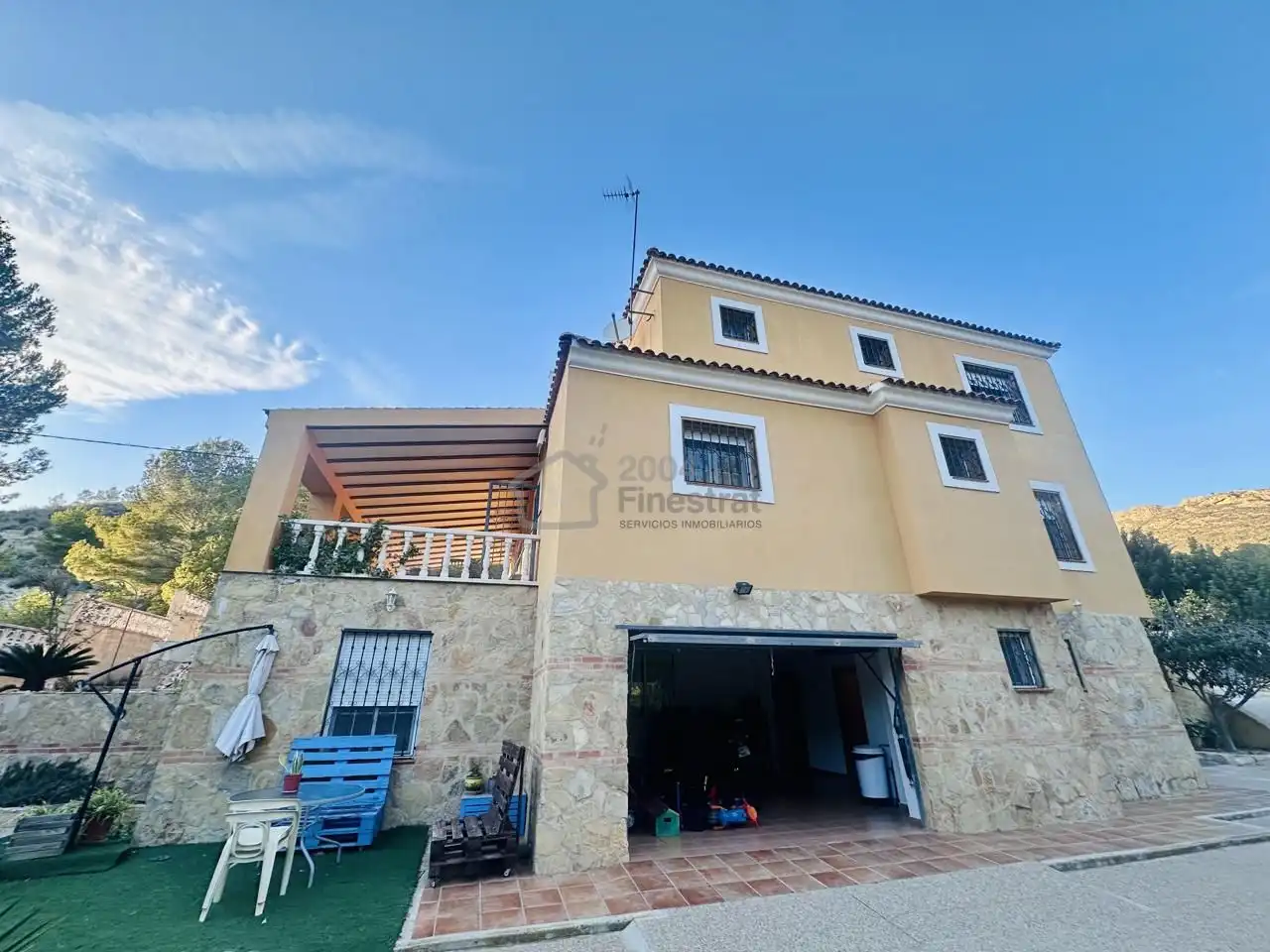 Vista exterior de Casa o chalet en venta en Finestrat con Aire acondicionado, Jardín privado y Terraza