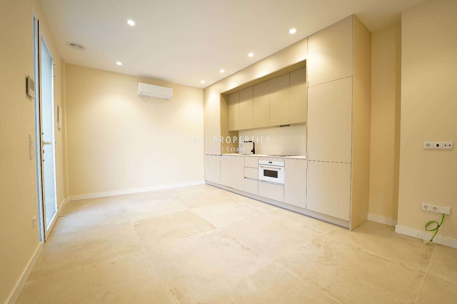 Flat for sale in Quart de Les Valls, La Llum