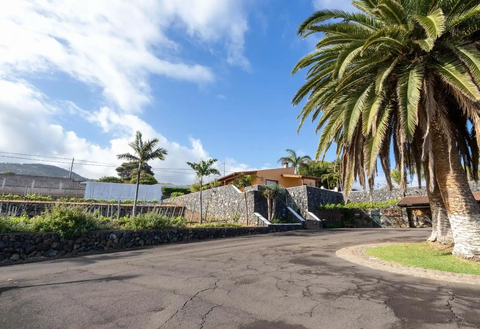 Exterior view of Houses for sale in San Cristóbal de la Laguna  with Terrace