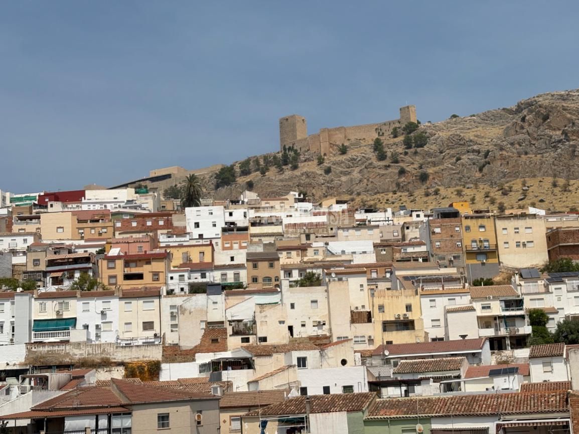 Vista exterior de Casa adosada en venda en  Jaén Capital amb Terrassa i Traster