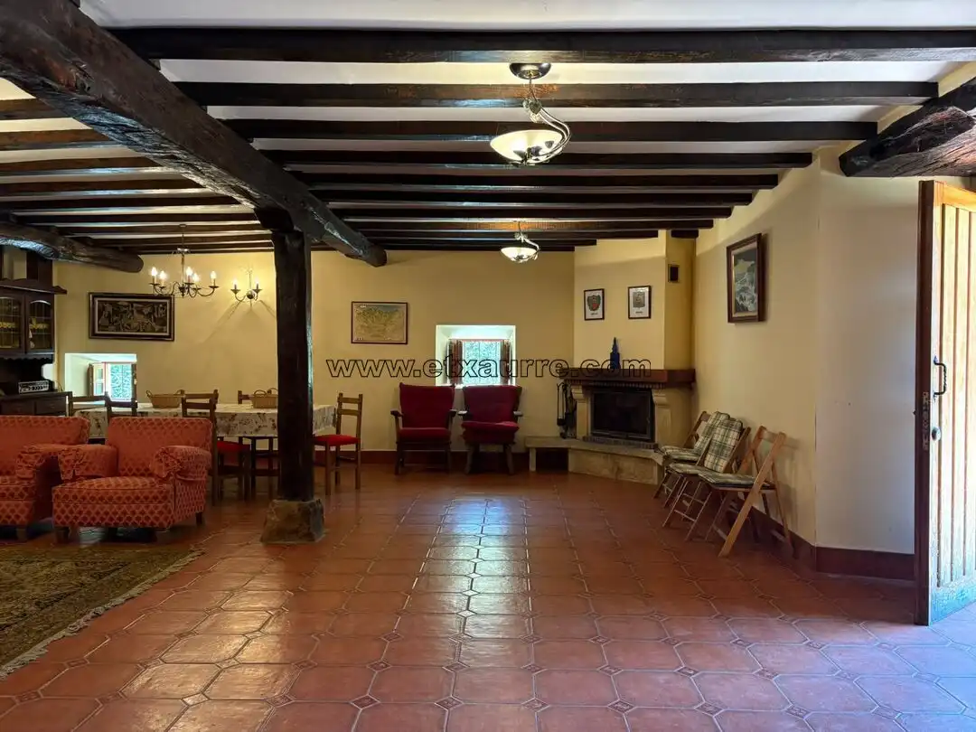 Menjador de Finca rústica en venda en Laudio / Llodio amb Calefacció i Moblat