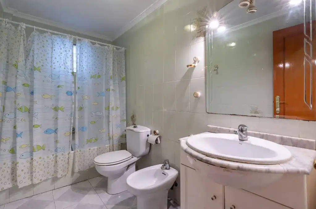 Bathroom of Flat for sale in Sueca  with Air Conditioner, Storage room and Balcony