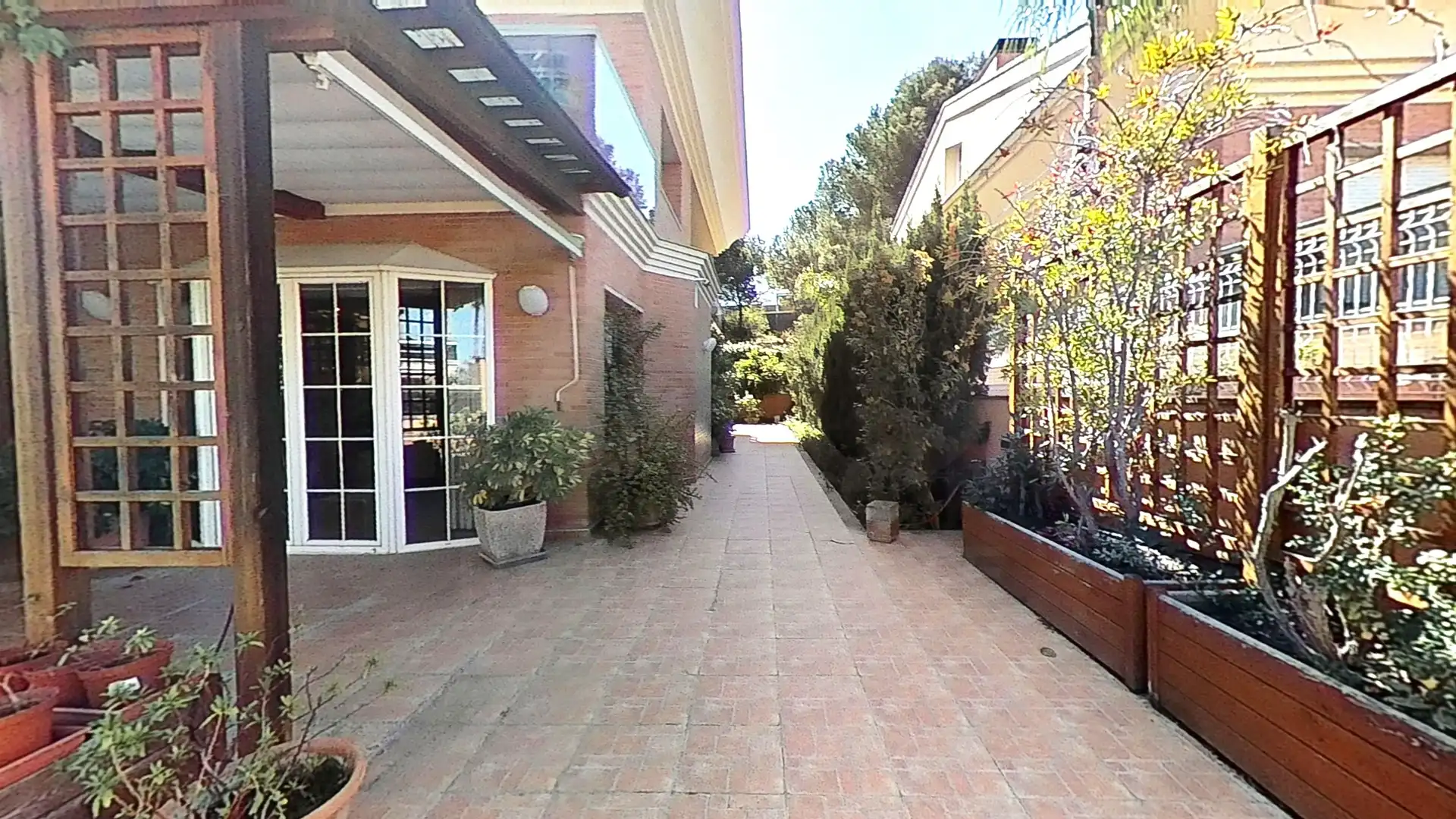 Detached house with pool for sale in carrer de Salvador Dalí 15, imagen 4