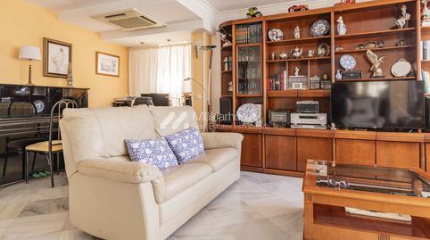 Foto 4 de Piso en venta en Maritimo Pablo R Picasso, 18, Los Álamos, Torremolinos