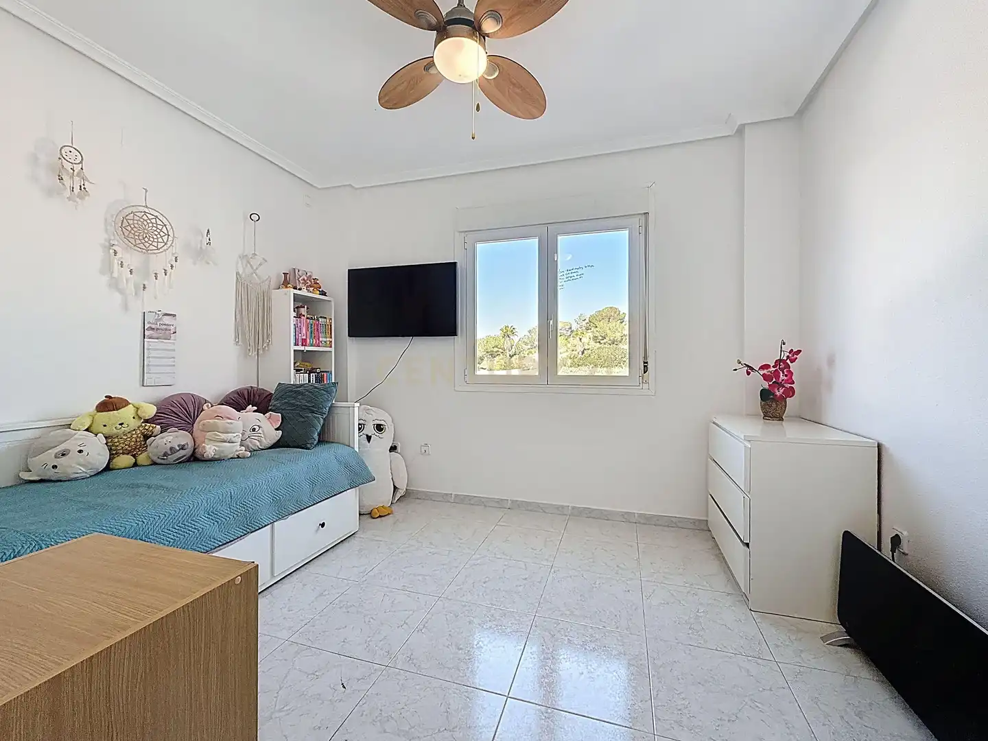 Dormitori de Casa o xalet en venda en Orihuela amb Jardí privat, Traster i Piscina