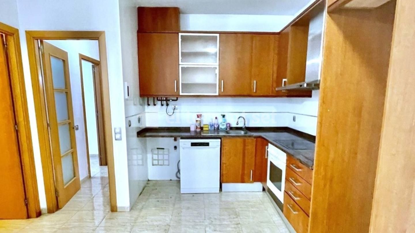 Cocina de Planta baja en venta en Mataró con Aire acondicionado