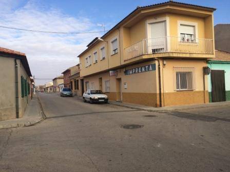 Casa adosada en Venta en C/ Dieciocho de julio en Socuéllamos