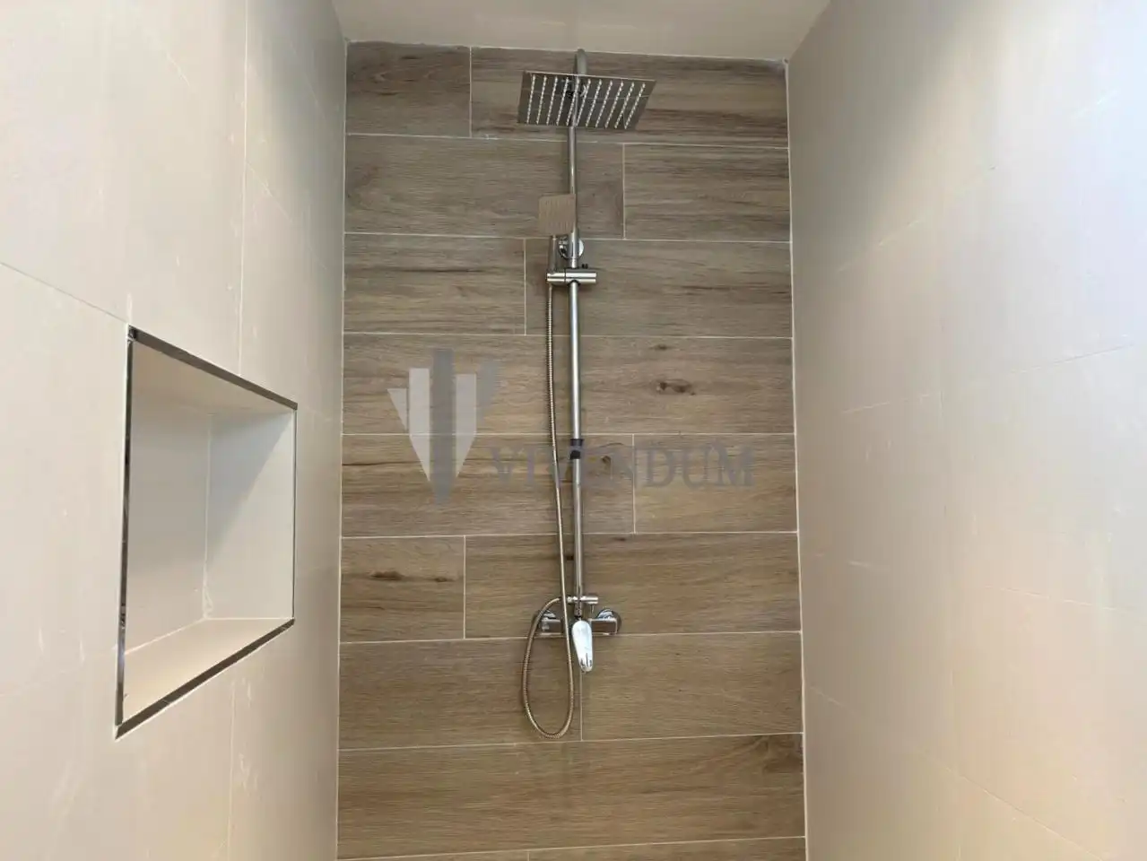 Bany de Apartament de lloguer en Vigo  amb Calefacció