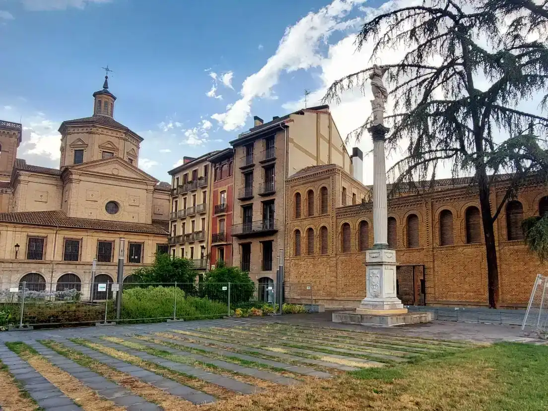 Vista exterior de Dúplex en venta en Casco Antiguo 
