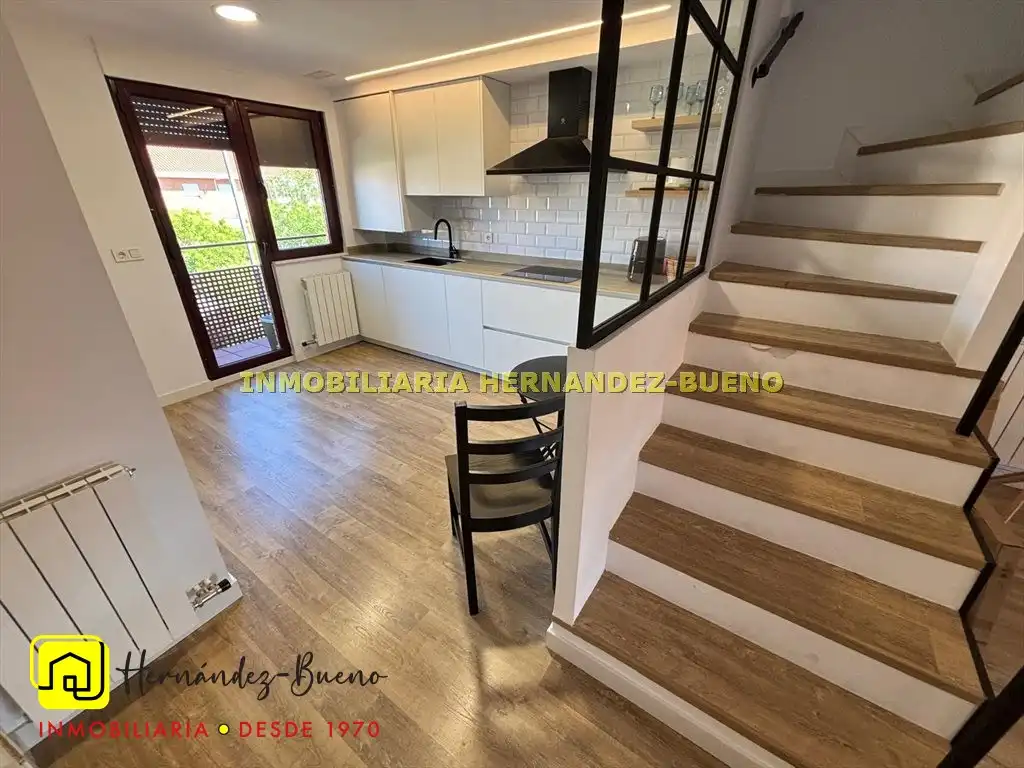 Dúplex de alquiler en Salamanca con Calefacción, Terraza y Piscina