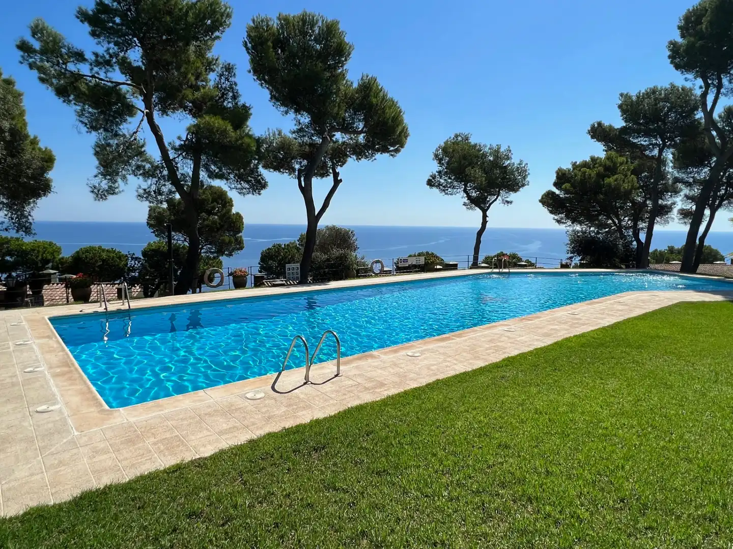 Piscina de Casa adosada de alquiler en Palafrugell con Amueblado, Balcón y Piscina comunitaria