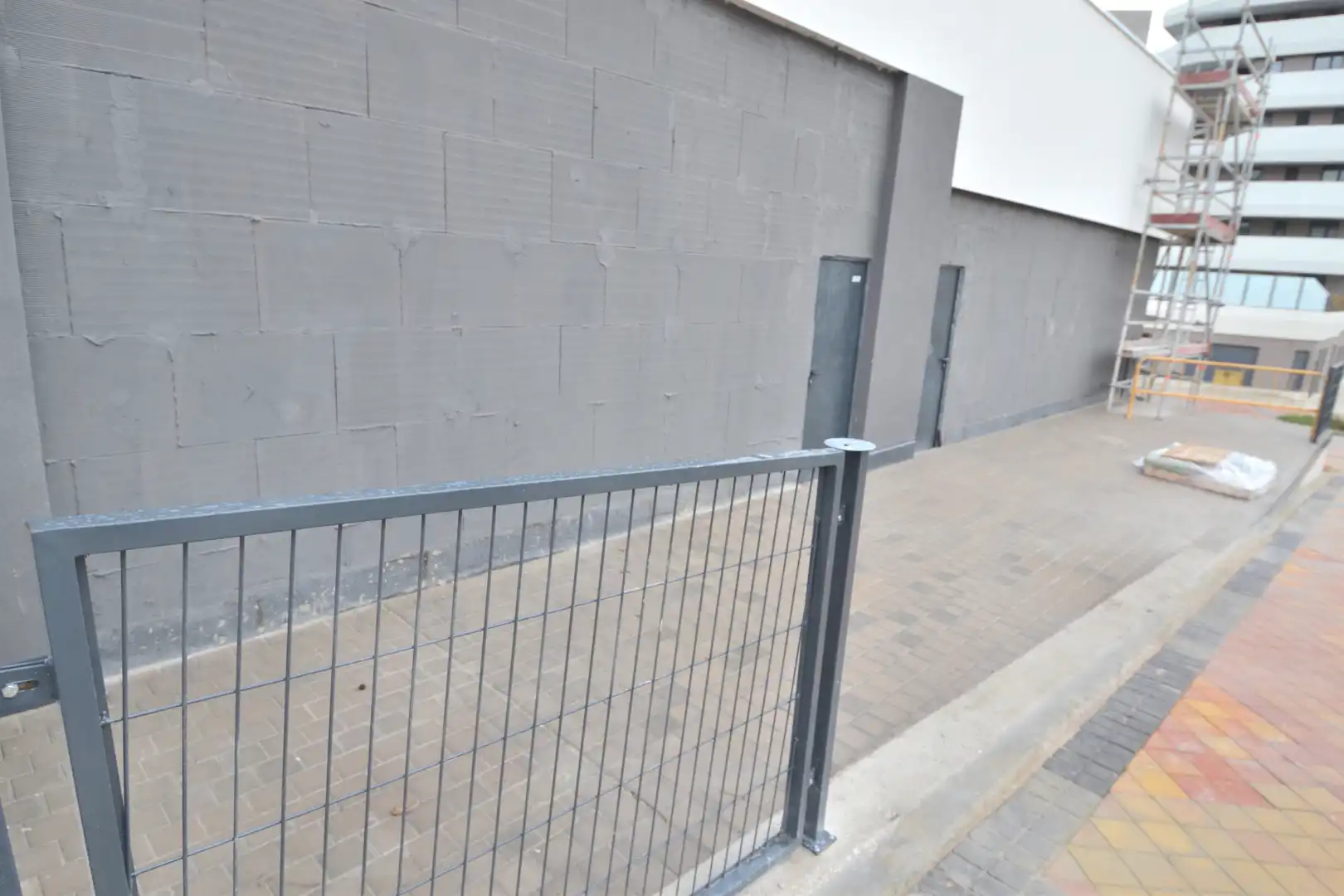 Gewerbefläche zur Miete in Avenida de Juan Pablo II 111, imagen 2