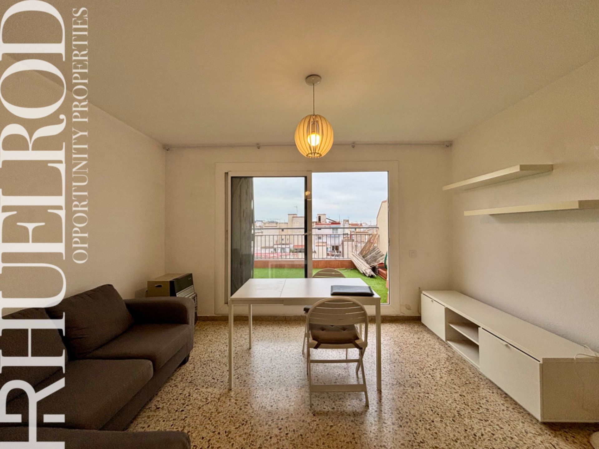 Sala d'estar de Àtic en venda en Calella amb Terrassa, Forn i Internet