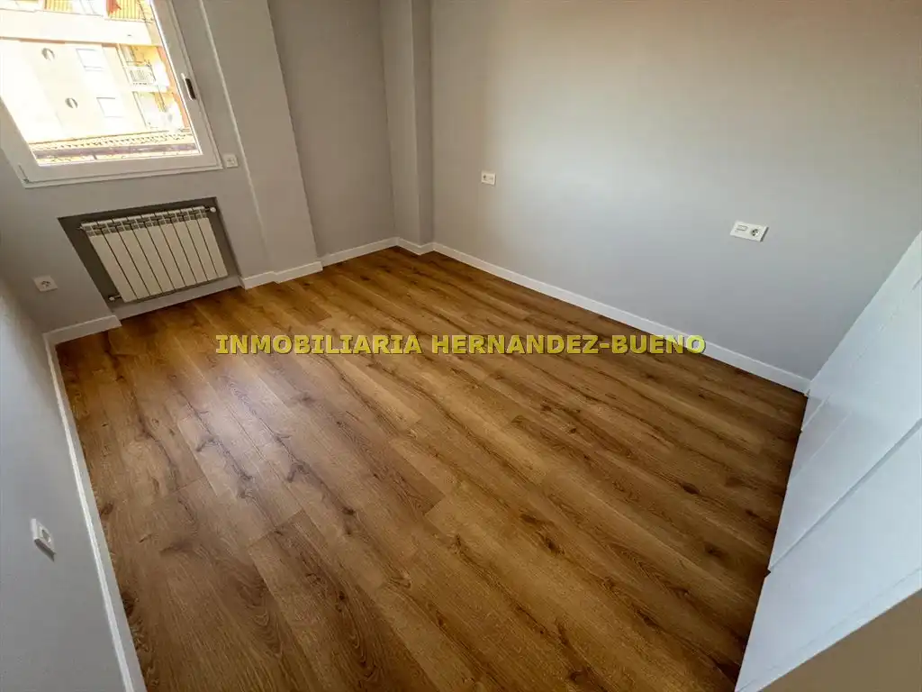 Flat for sale in Salamanca  with Air Conditioner, Heating and Balcony