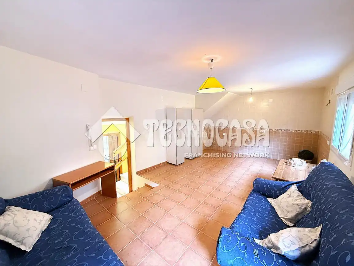 Finca rústica en venta en Huete con Calefacción, Jardín privado y Terraza